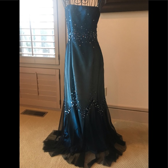 Prom/Debutante Dress - Picture 1 of 6